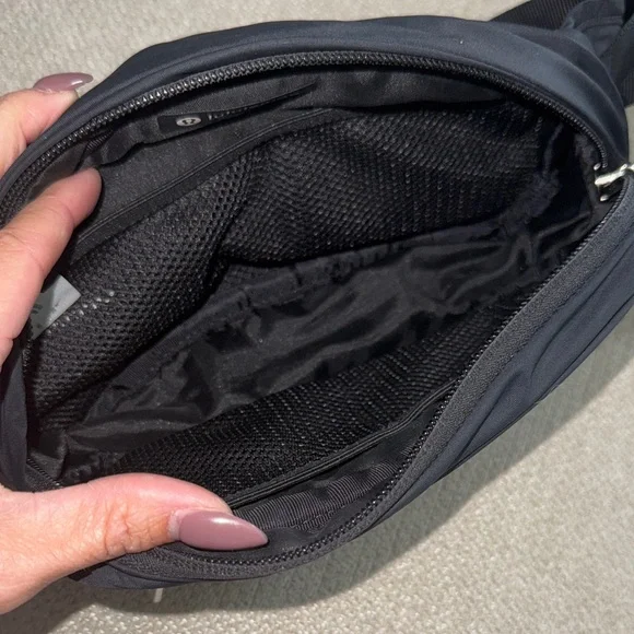 lululemon athletica Black Fanny pack - Picture 7 of 7
